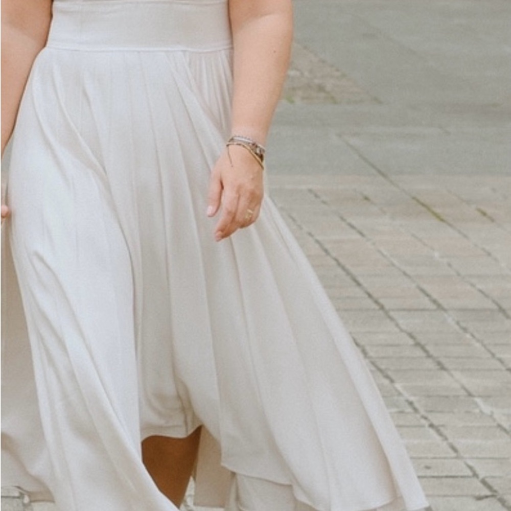 Banana Republic Cream Midi dress - Picture 6 of 11